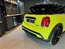 MINI Hatch Cooper Exclusive 