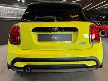MINI Hatch Cooper Exclusive 