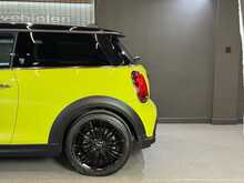 MINI Hatch Cooper Exclusive 