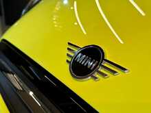 MINI Hatch Cooper Exclusive 