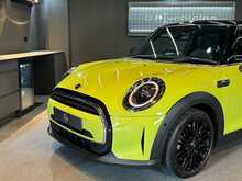 MINI Hatch Cooper Exclusive 
