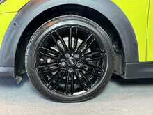 MINI Hatch Cooper Exclusive 
