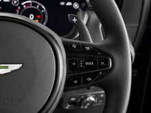 Aston Martin DBX V8
