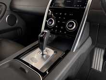 Land Rover Discovery Sport P300e Urban Edition 