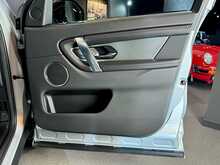 Land Rover Discovery Sport P300e Urban Edition 