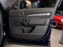 Land Rover Discovery D300 MHEV R-Dynamic SE 