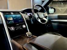 Land Rover Discovery D300 MHEV R-Dynamic SE 