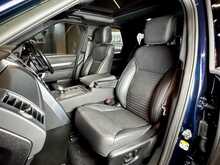 Land Rover Discovery D300 MHEV R-Dynamic SE 