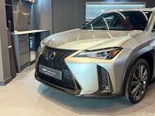 Lexus UX 250h F Sport 