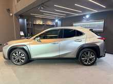 Lexus UX 250h F Sport 