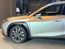 Lexus UX 250h F Sport 