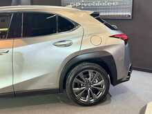 Lexus UX 250h F Sport 