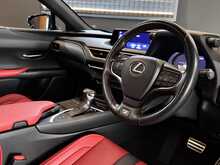 Lexus UX 250h F Sport 