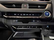 Lexus UX 250h F Sport 