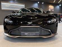 Aston Martin Vantage V8 