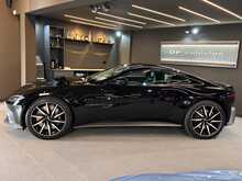Aston Martin Vantage V8 