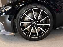 Aston Martin Vantage V8 