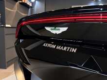 Aston Martin Vantage V8 