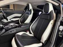 Aston Martin Vantage V8 