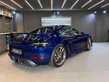 Porsche 718 Cayman GT4 