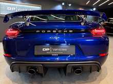 Porsche 718 Cayman GT4 