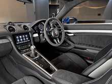 Porsche 718 Cayman GT4 