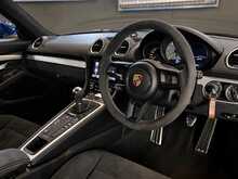 Porsche 718 Cayman GT4 