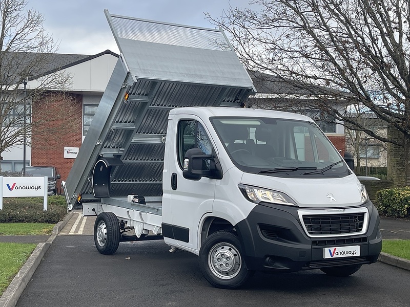 Peugeot Boxer BlueHDi 335 Tipper