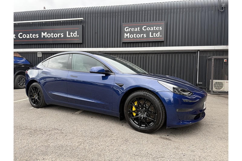 (Dual Motor) Performance Saloon 4dr Electric Auto 4WDE (Performance Upgrade) (449 bhp)