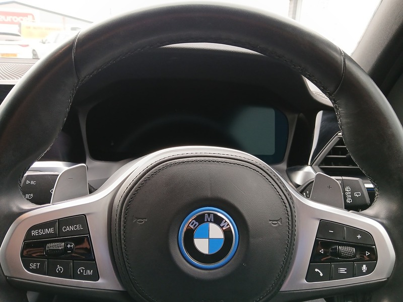 BMW 3 Series 330e M Sport - U3110