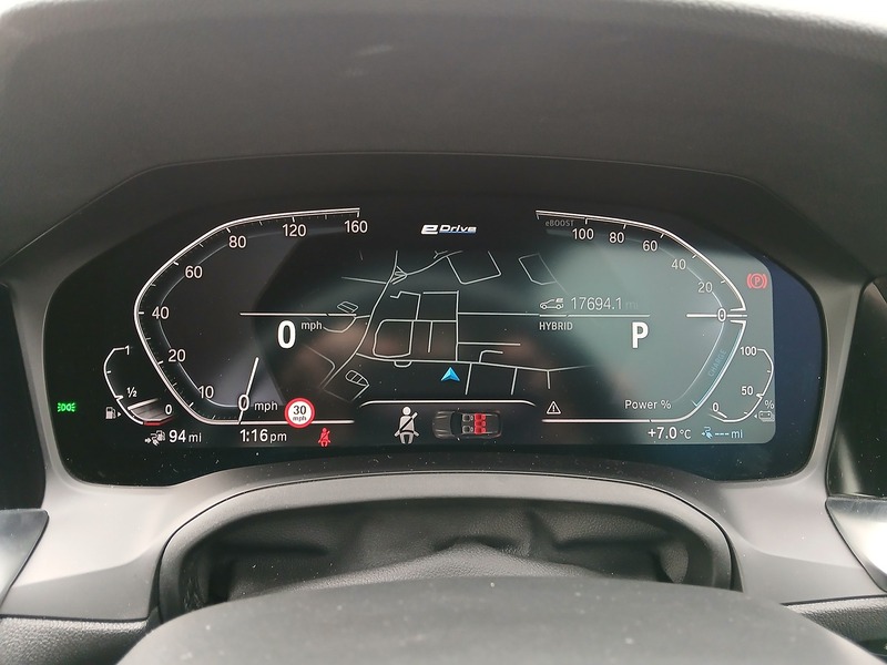 BMW 3 Series 330e M Sport - U3110