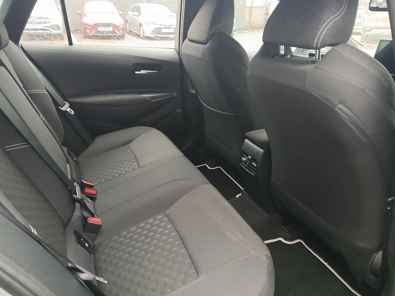 Toyota Corolla VVT-h Icon - U3144