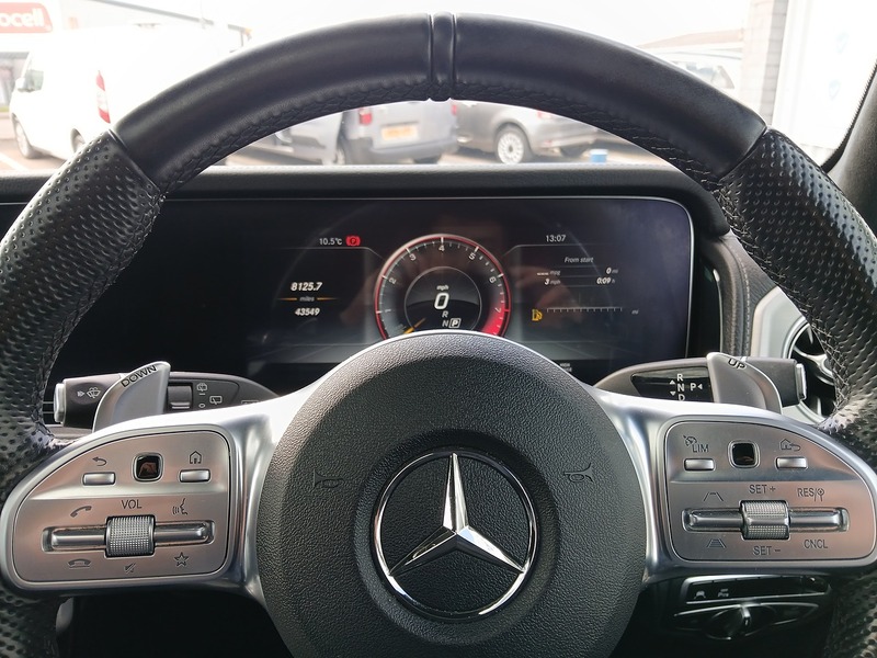 Mercedes-Benz G Class G63 V8 BiTurbo AMG - U3159