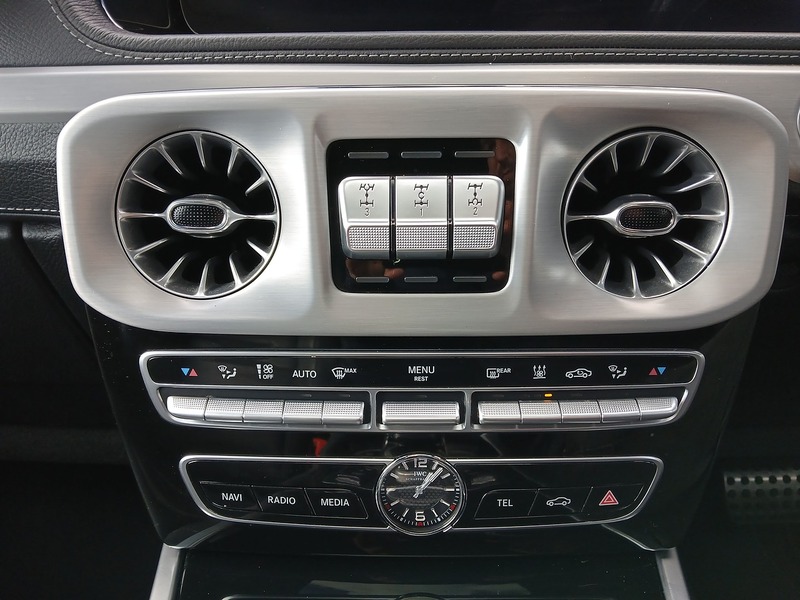 Mercedes-Benz G Class G63 V8 BiTurbo AMG - U3159