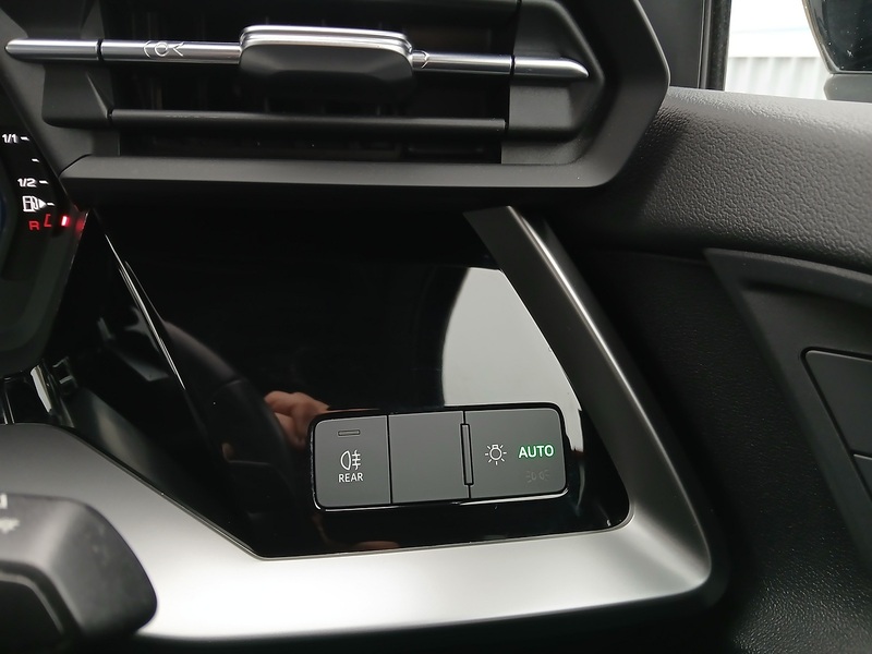 Audi A3 TFSIe Sport - U3434