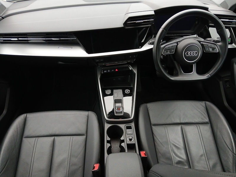 Audi A3 TFSIe Sport - U3434