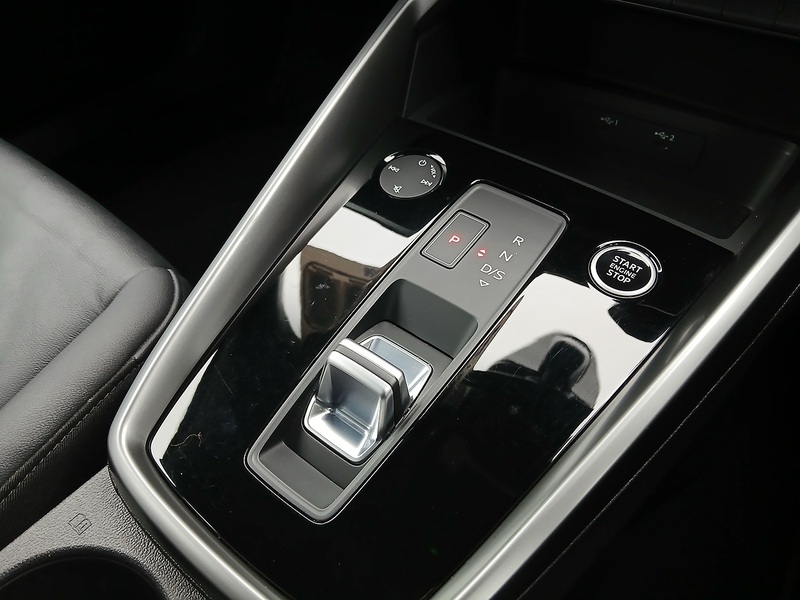 Audi A3 TFSIe Sport - U3434