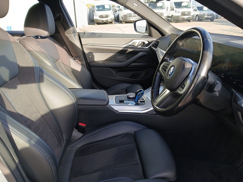 BMW i4 40 M Sport - U3440