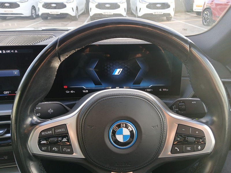 BMW i4 40 M Sport - U3440