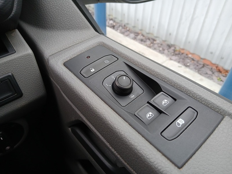 Volkswagen Transporter TDI T30 Startline - U3451