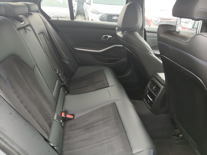 BMW 3 Series 330e M Sport - U3545
