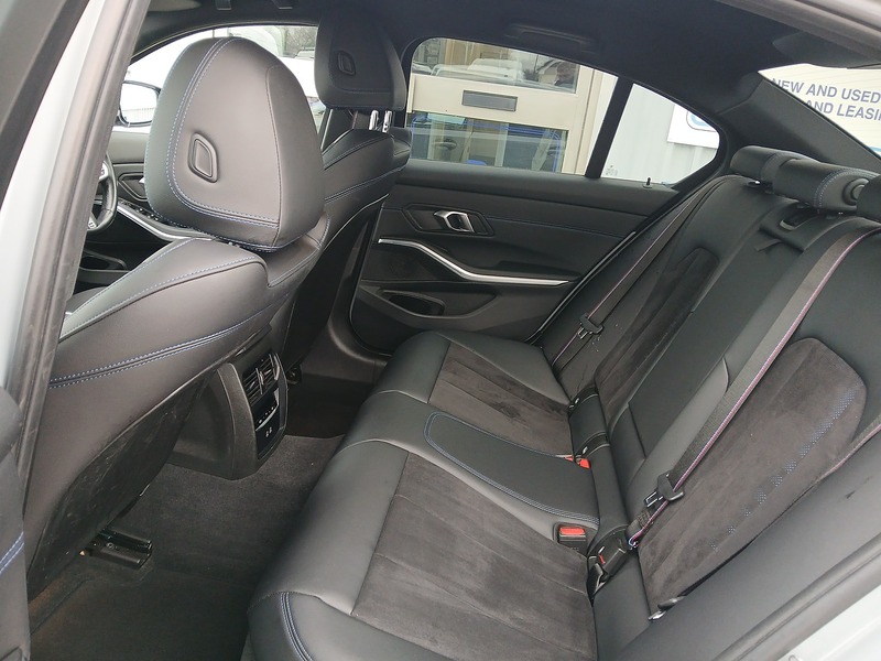 BMW 3 Series 330e M Sport - U3545