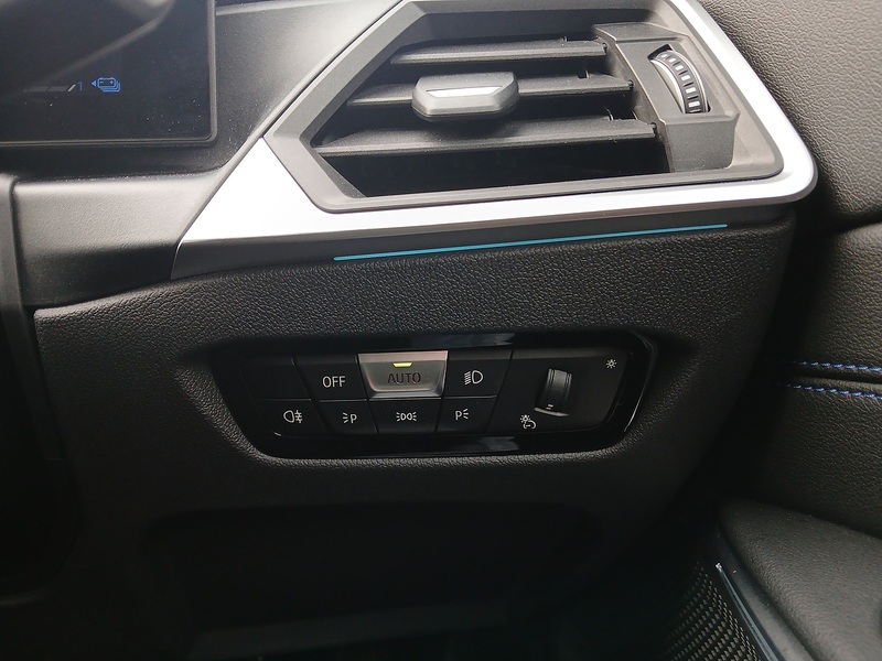 BMW 3 Series 330e M Sport - U3545