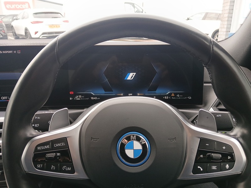 BMW 3 Series 330e M Sport - U3545