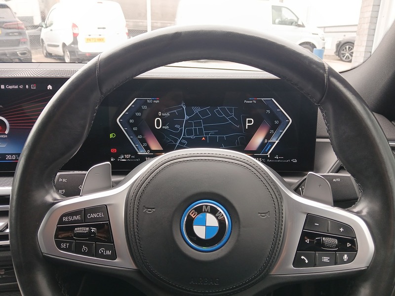 BMW 3 Series 330e M Sport - U3603