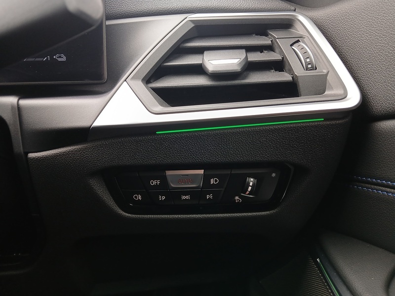 BMW 3 Series 330e M Sport - U3603