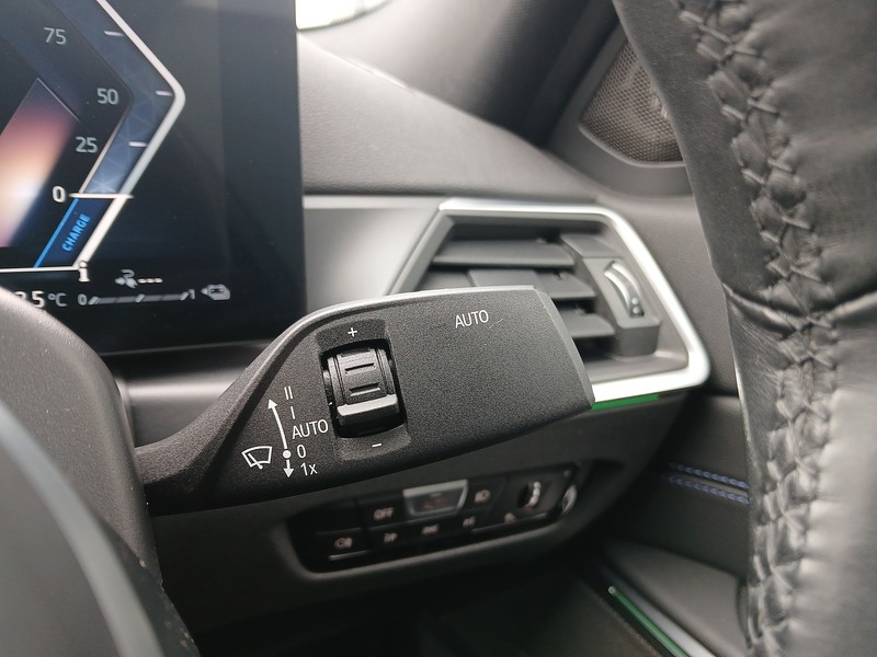 BMW 3 Series 330e M Sport - U3603