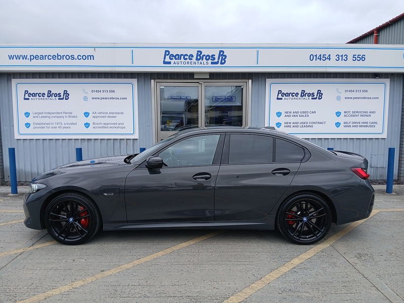 BMW 3 Series 330e M Sport - U3603