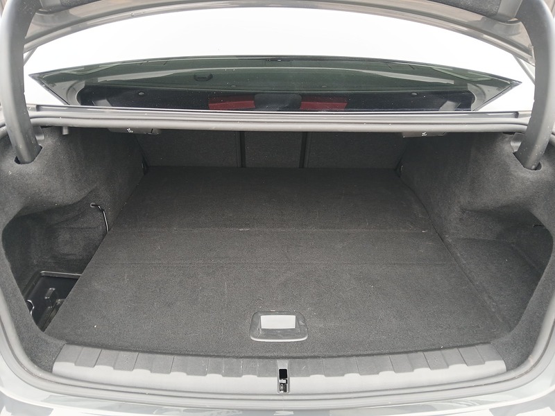 BMW 3 Series 330e M Sport - U3603