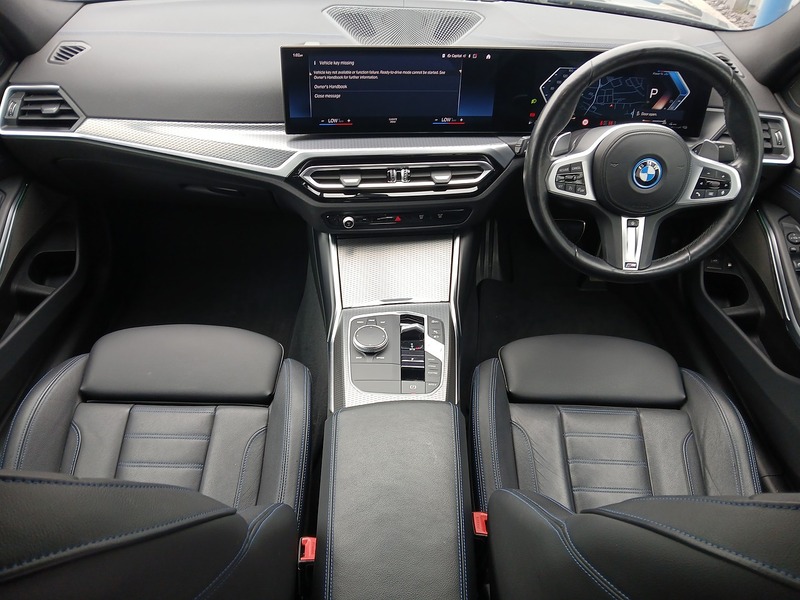 BMW 3 Series 330e M Sport - U3603